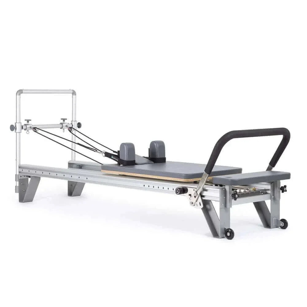 Eleganter und funktioneller Pilates-Reformer aus Aluminium